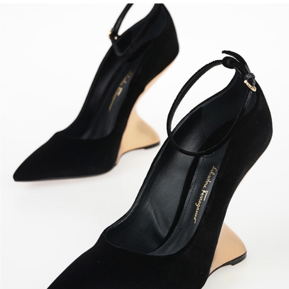 Salvatore Ferragamo Black Velvet Tivoli Pumps NWOT 6.5